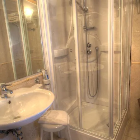 فندق مبيت وإفطار Donna Fausta