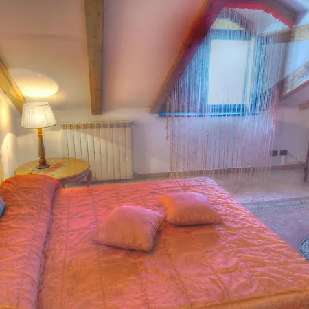 Donna Fausta أَجيرولا