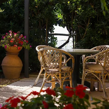 Donna Fausta Bed and breakfast 4*